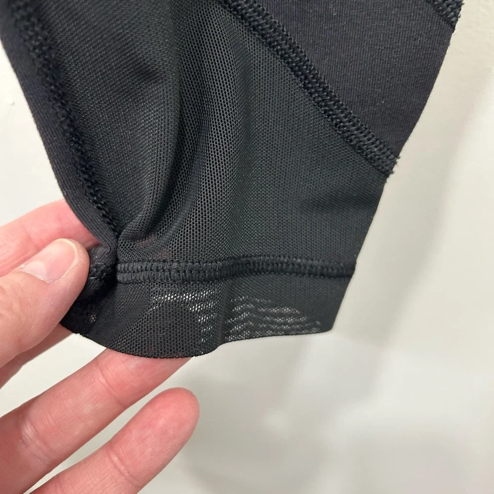Lululemon Leggings‎ Size 6 Black Mesh Sides Yoga Gym Athleisure Stretch